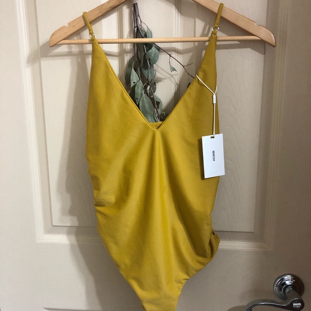 MIKOH ONE PIECE NWT